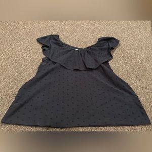 EUC Style & company XL Women’s Short sleeve black top blouse shirt ruffle neck